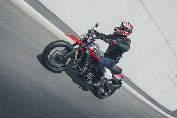 Ducati Scrambler 800 Urban Motard Moving shot