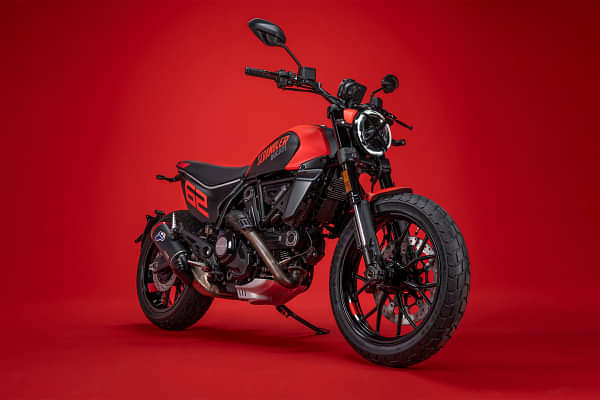 Ducati Scrambler Full Throttle Right Front Three Quarter