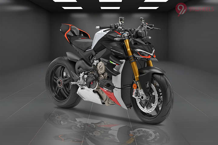 Ducati Streetfighter V4 SP Right Front Three Quarter