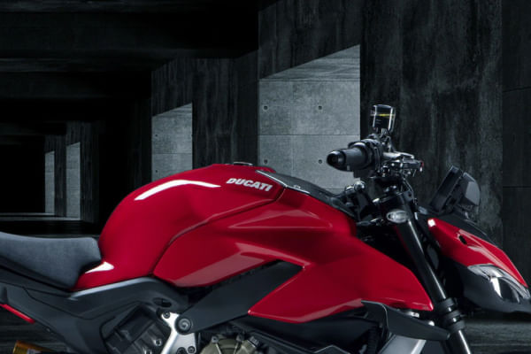 Ducati Streetfighter V4 SP Fuel Tank