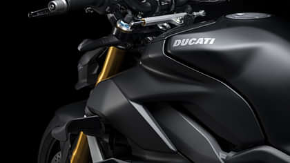Ducati Streetfighter V4 S Stealth Black Fuel Tank