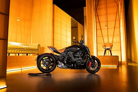 Ducati Xdiavel Right Side View