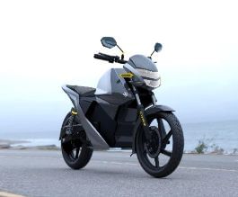 Earth Energy EV Evolve Z 2022-2025 Right Front Three Quarter