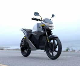 Earth Energy EV Evolve Z 2022-2025 Right Front Three Quarter Earth Energy EV Evolve Z 2022-2025 Right Front Three Quarter