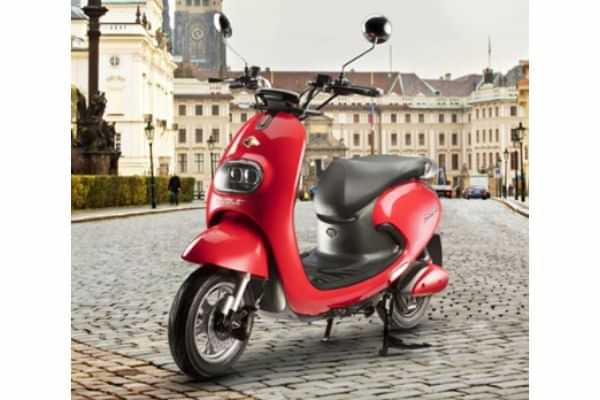 Evolet Pony Left Front Three Quarter Evolet Pony Left Front Three Quarter