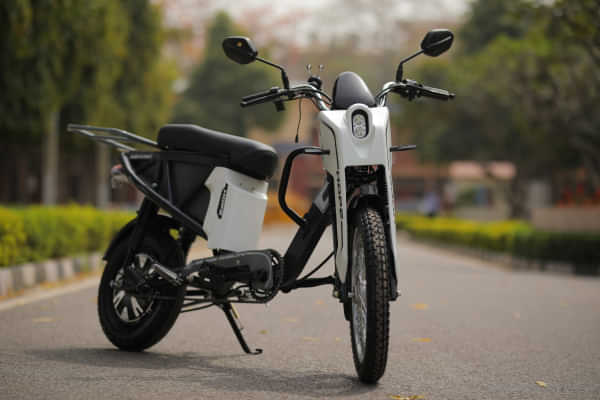 Geliose Hope Right Front Three Quarter Geliose Hope Right Front Three Quarter