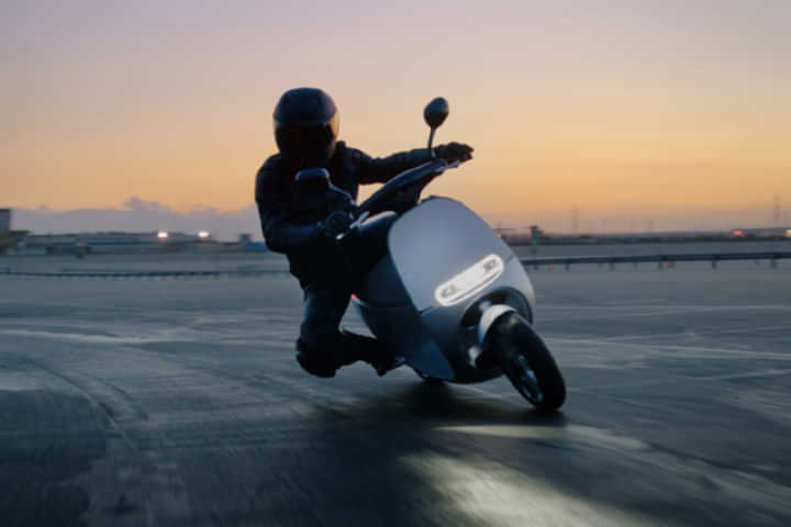 Gogoro CrossOver image