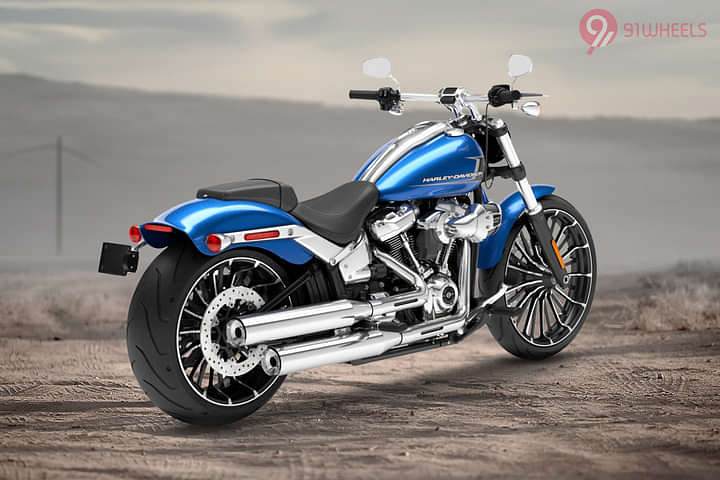 Harley-Davidson Breakout 117 Right Rear Three Quarter