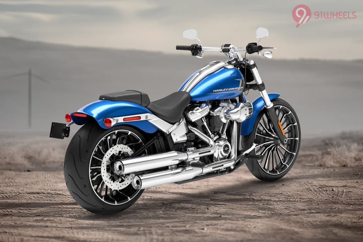 Harley-Davidson Breakout 117 Right Rear Three Quarter