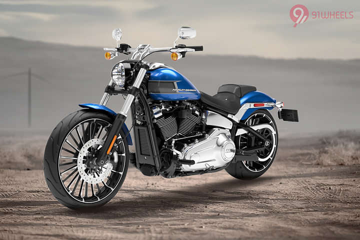 Harley-Davidson Breakout 117 Left Front Three Quarter
