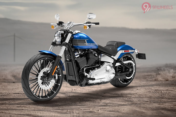 Harley-Davidson Breakout 117 Left Front Three Quarter