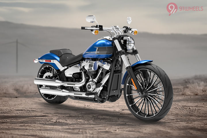 Harley-Davidson Breakout 117 Right Front Three Quarter
