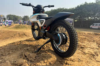 Hero Vida Dirt.E Left Rear Three Quarter Hero Vida Dirt.E Left Rear Three Quarter