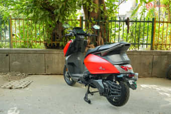 Vida V1 2022-2024 Left Rear Three Quarter Vida V1 2022-2024 Left Rear Three Quarter
