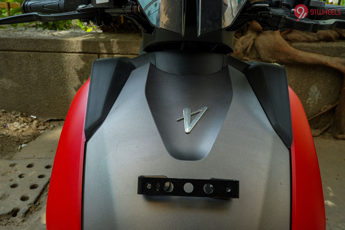 Vida V1 2022-2024 Front Panel Badging/Logo
