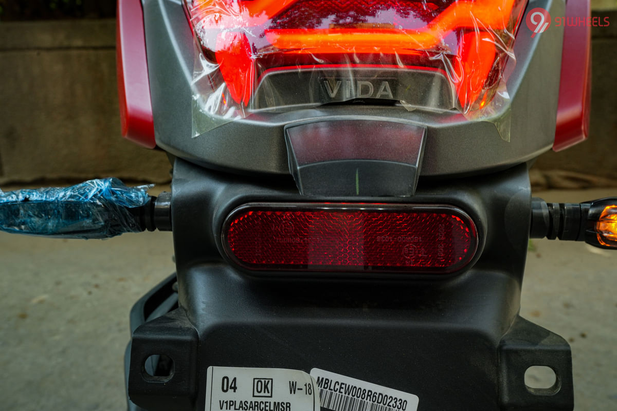 Vida V1 2022-2024 Rear Reflex Reflector
