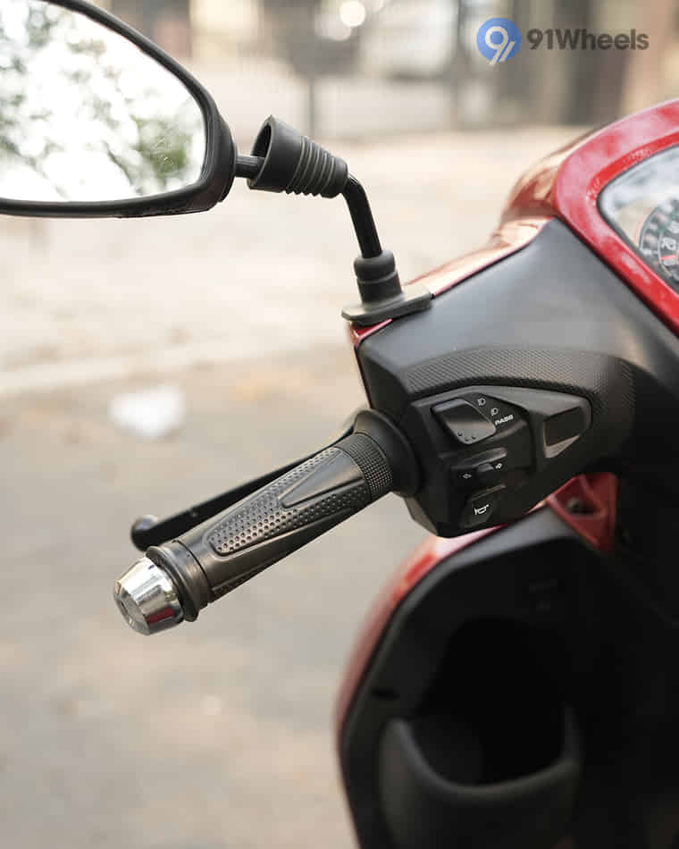 Handlebar & Console Area - 10