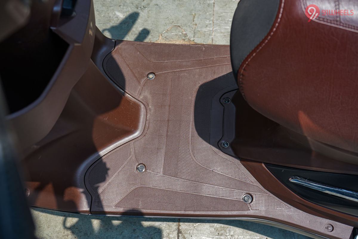 Hero Destini 125 XTEC  2022 - 2025 Floorboard