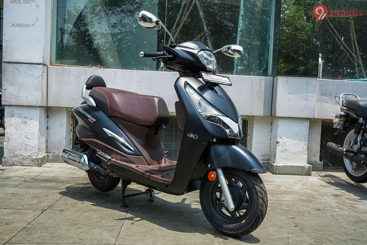 Hero Destini 125 XTEC  2022 - 2025 Right Front Three Quarter