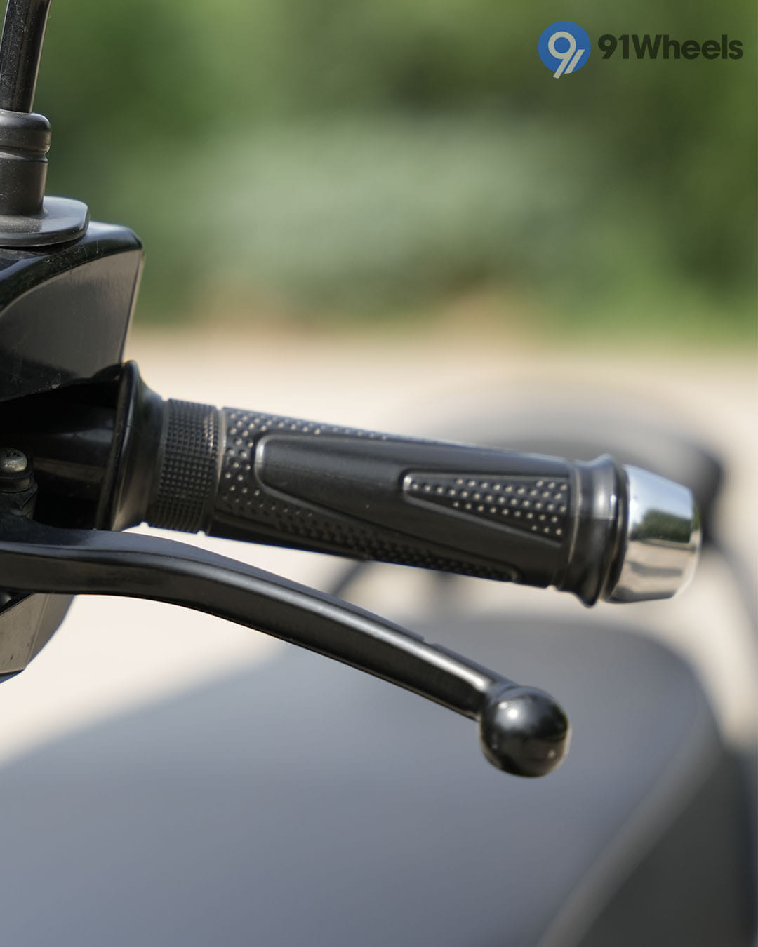 Handlebar & Console Area - 7