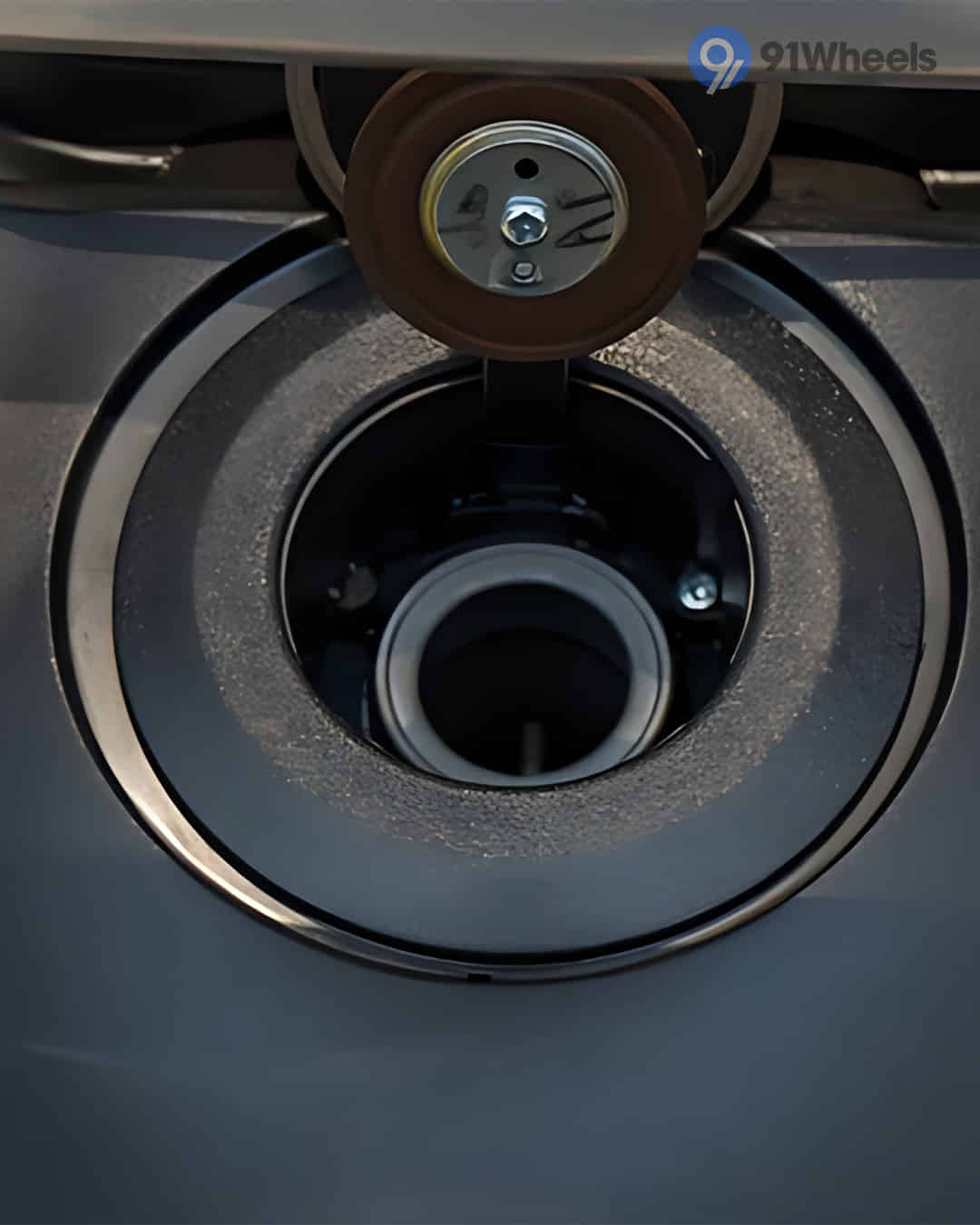 Open Fuel Lid