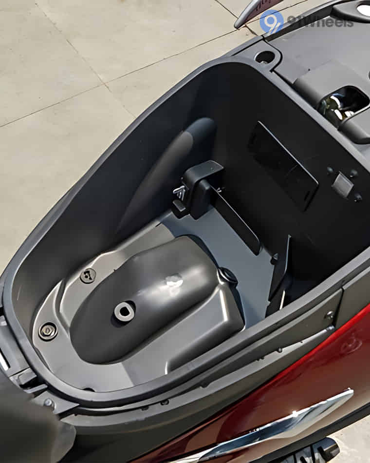 Seat & Storage - 3