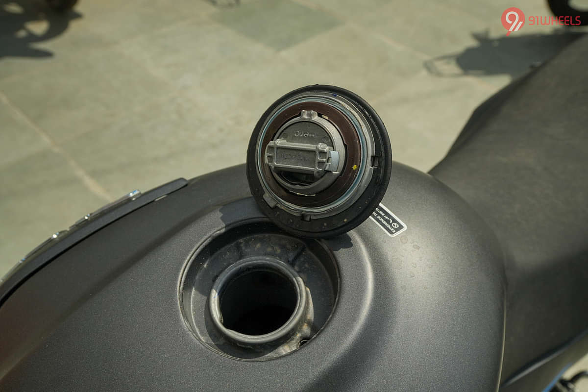 Hero Glamour Xtec Open Fuel Lid