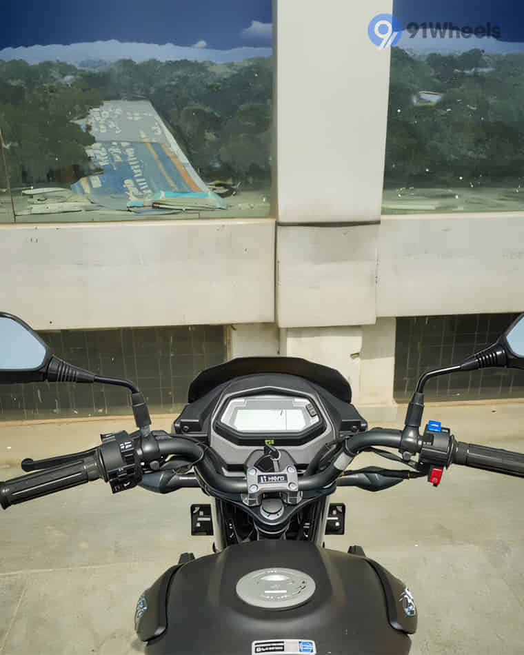 Handlebar & Console Area - 1