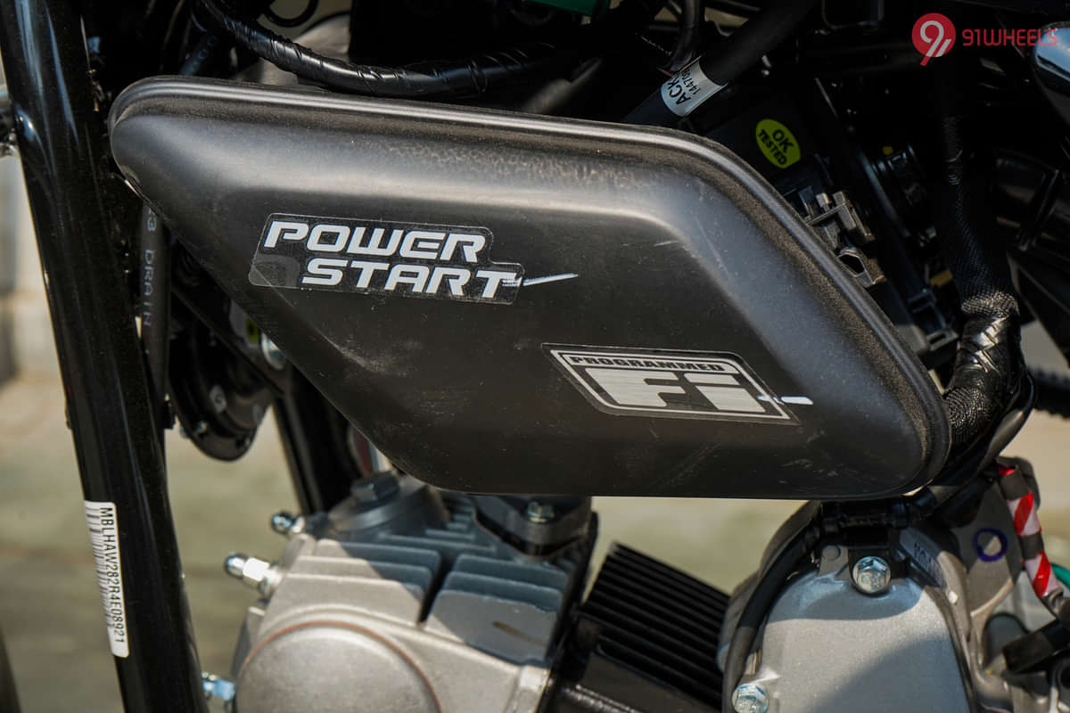 Hero HF Deluxe Battery Compartment