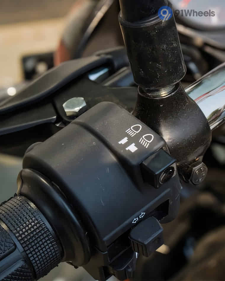 Handlebar & Console Area - 48