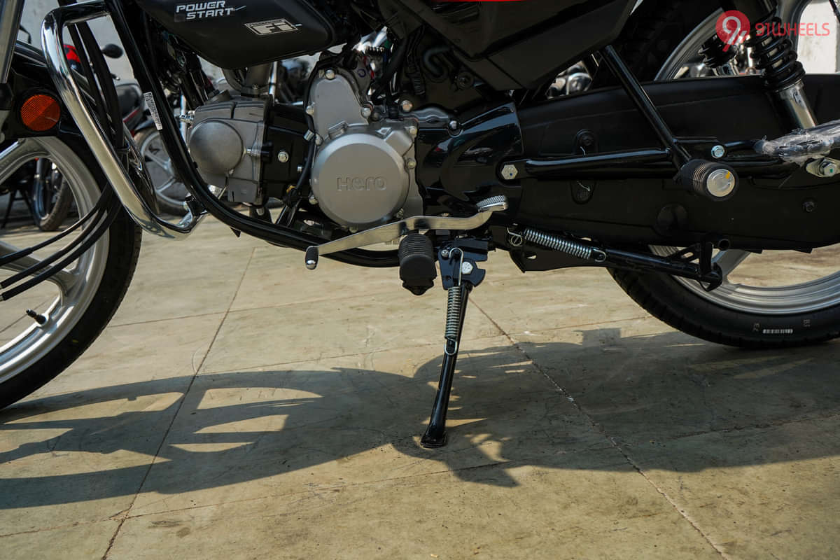 Hero HF Deluxe Engine From Left