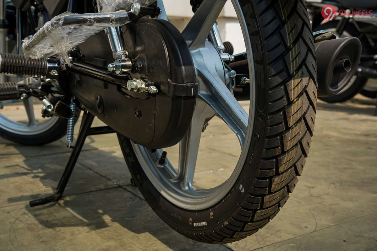 Hero HF Deluxe Drive Chain And Sprocket