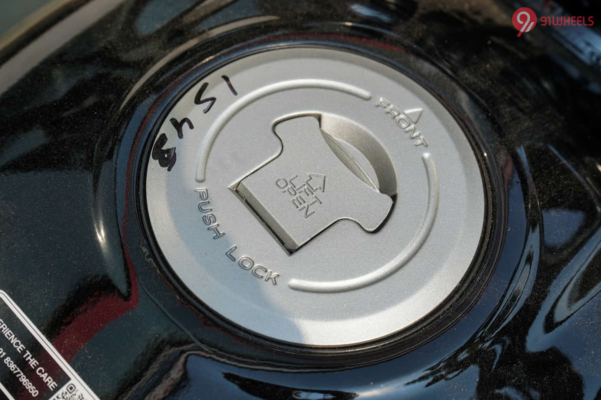 Hero HF Deluxe Closed Fuel Lid