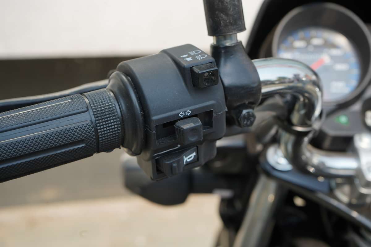 Hero HF Deluxe Turn Indicators Switch