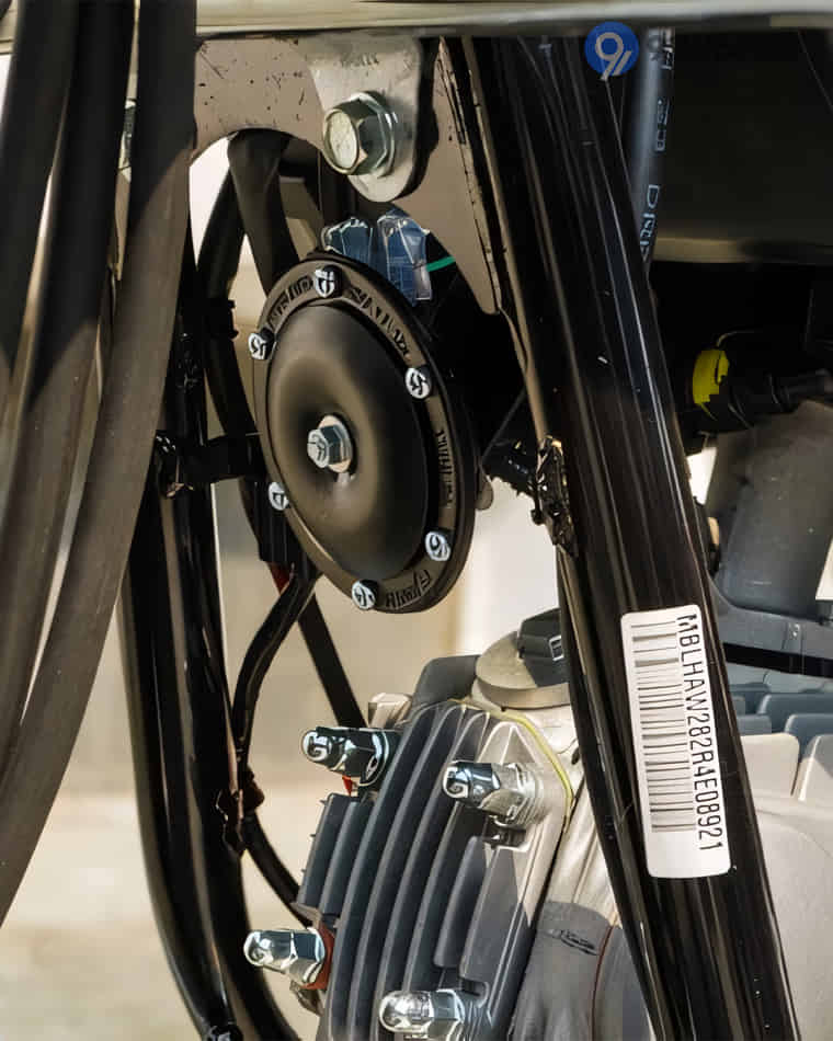 Stands & Utility - 5