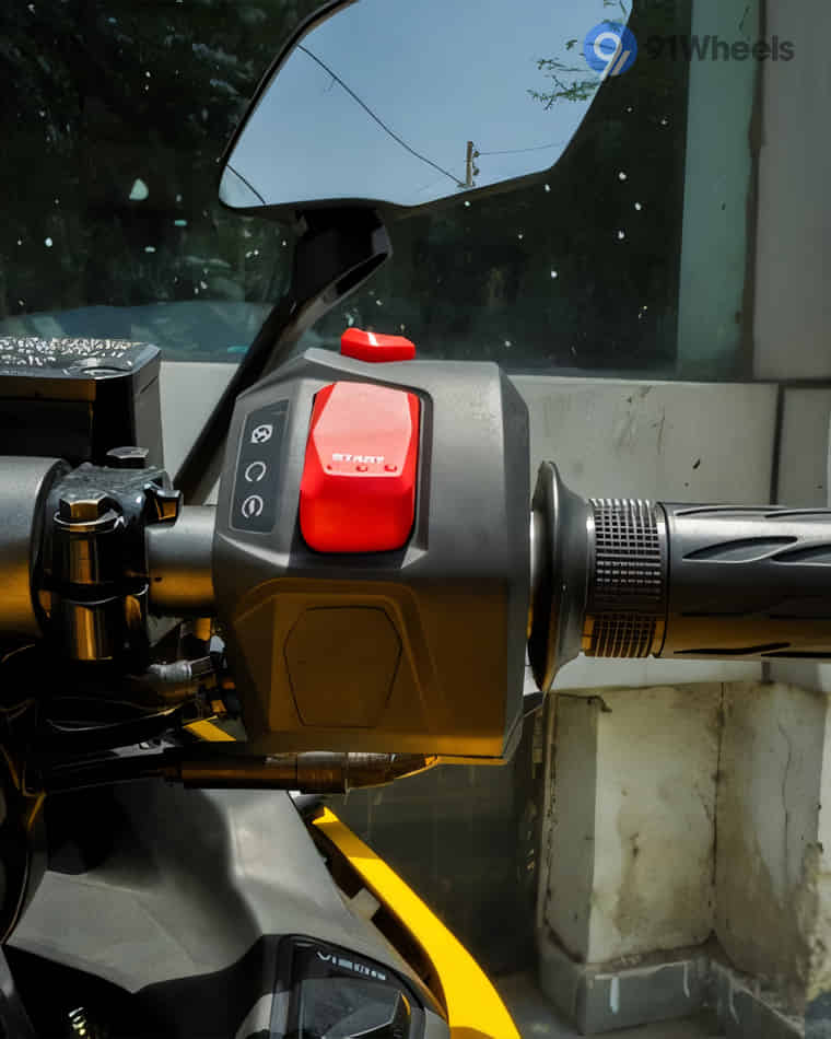 Handlebar & Console Area - 5
