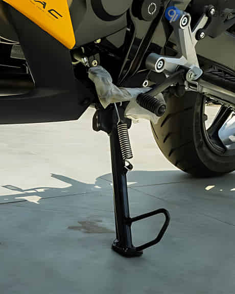 Karizma XMR Side stand