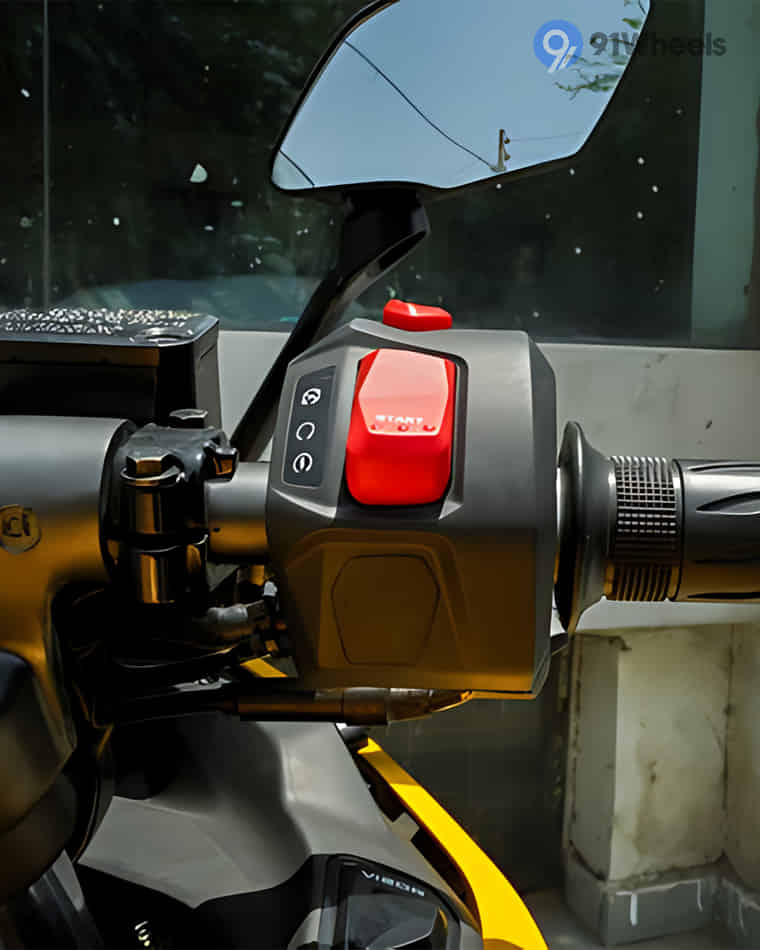 Handlebar & Console Area - 8