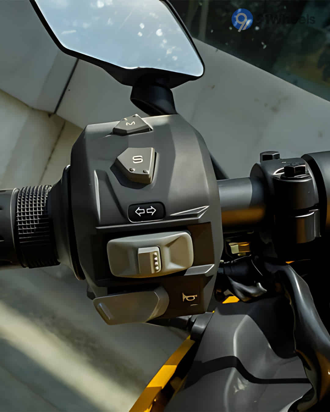 Hero Karizma XMR image