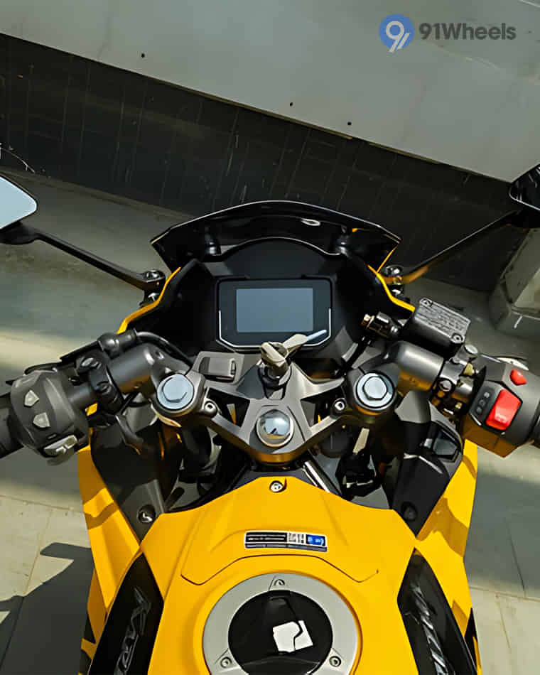 Handlebar & Console Area - 3