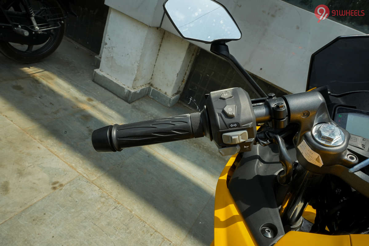 Hero Karizma XMR Left Side Handelbar Grip