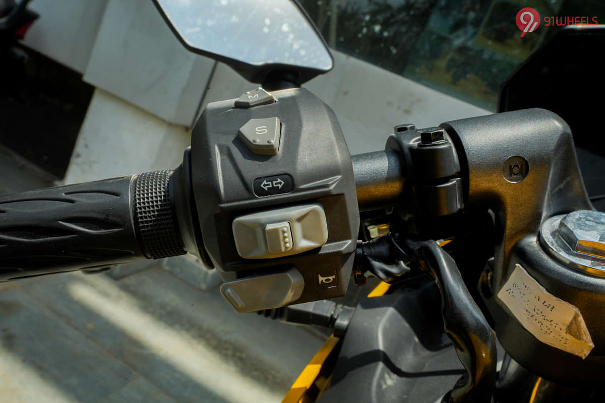 Hero Karizma XMR Horn Button