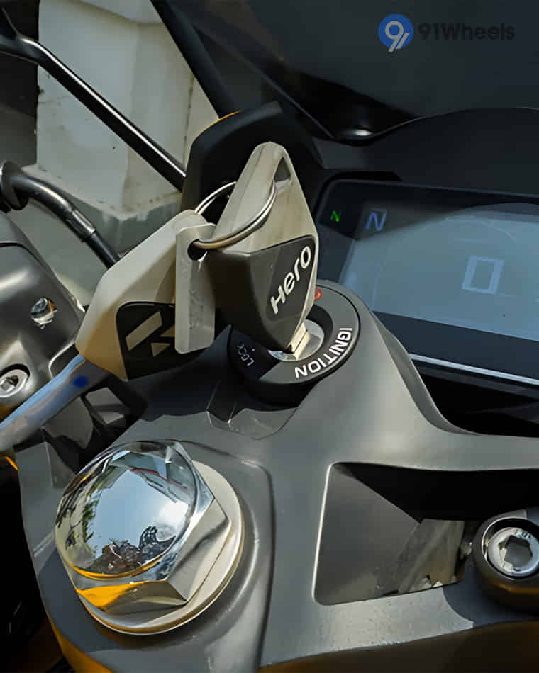 Handlebar & Console Area - 7