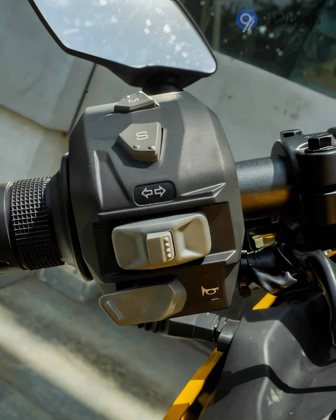 Left Side Multifunction Switchgear