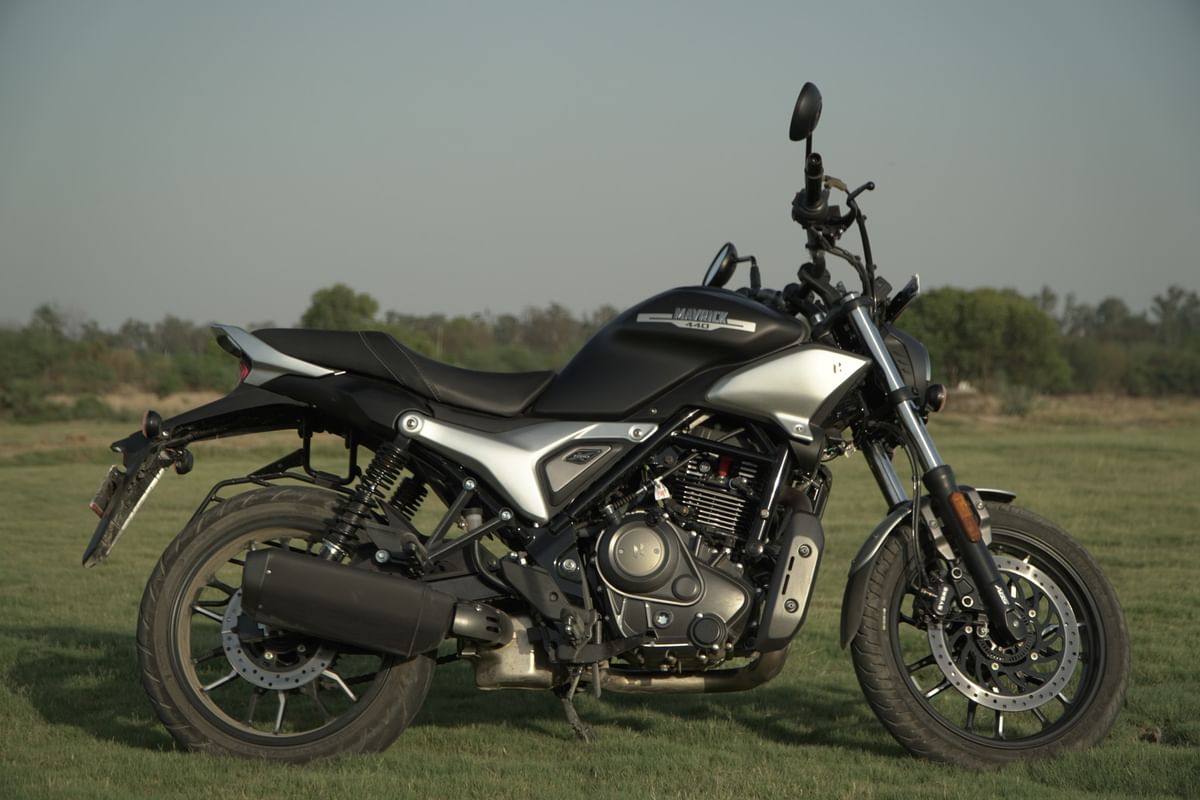 Hero Mavrick 440 Right Side View