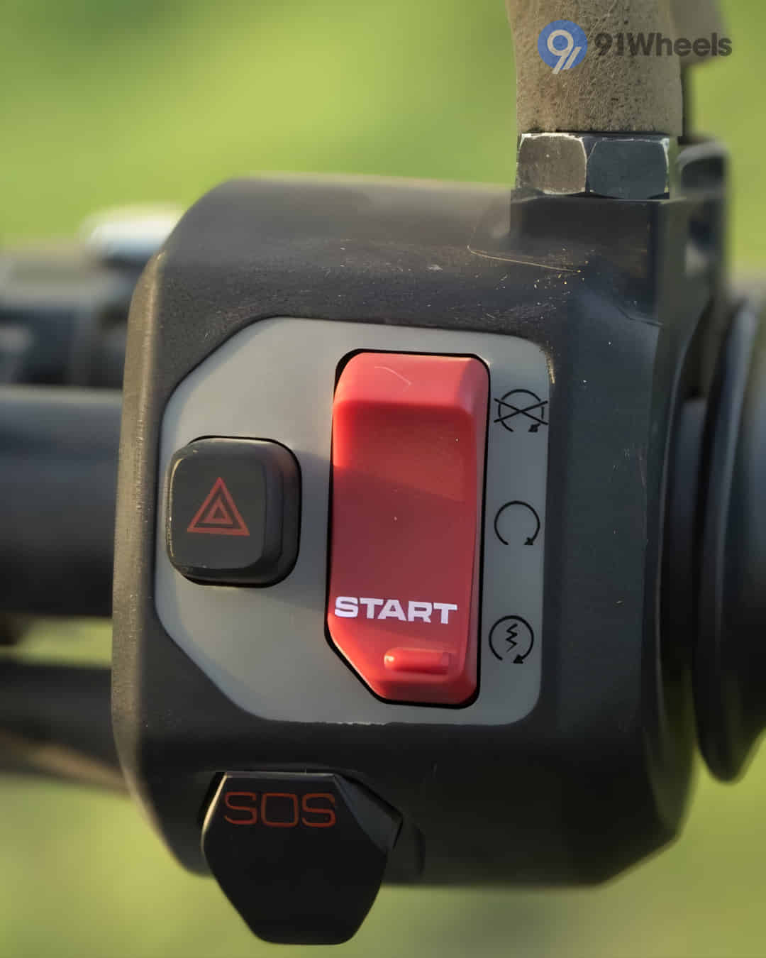 Multifunction Switchgear Right