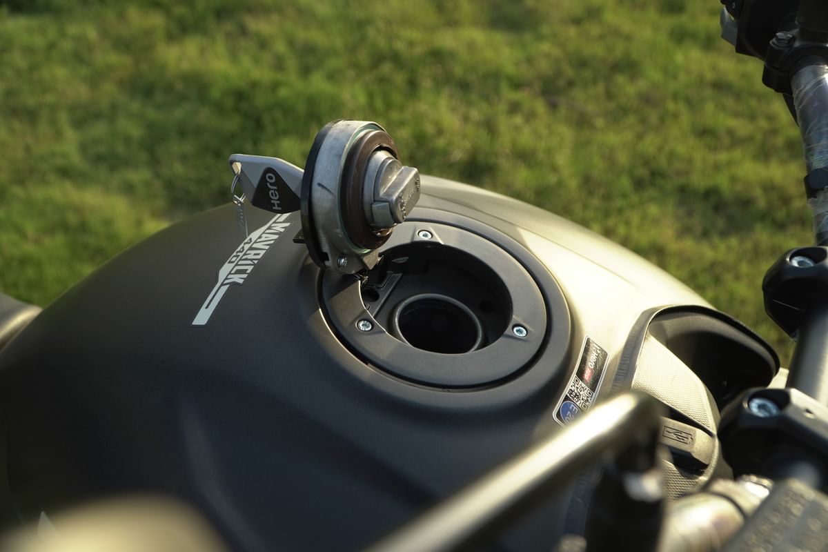 Hero Mavrick 440 Open Fuel Lid