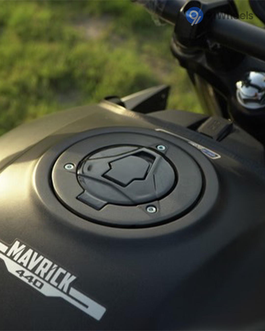 Hero Mavrick 440 image