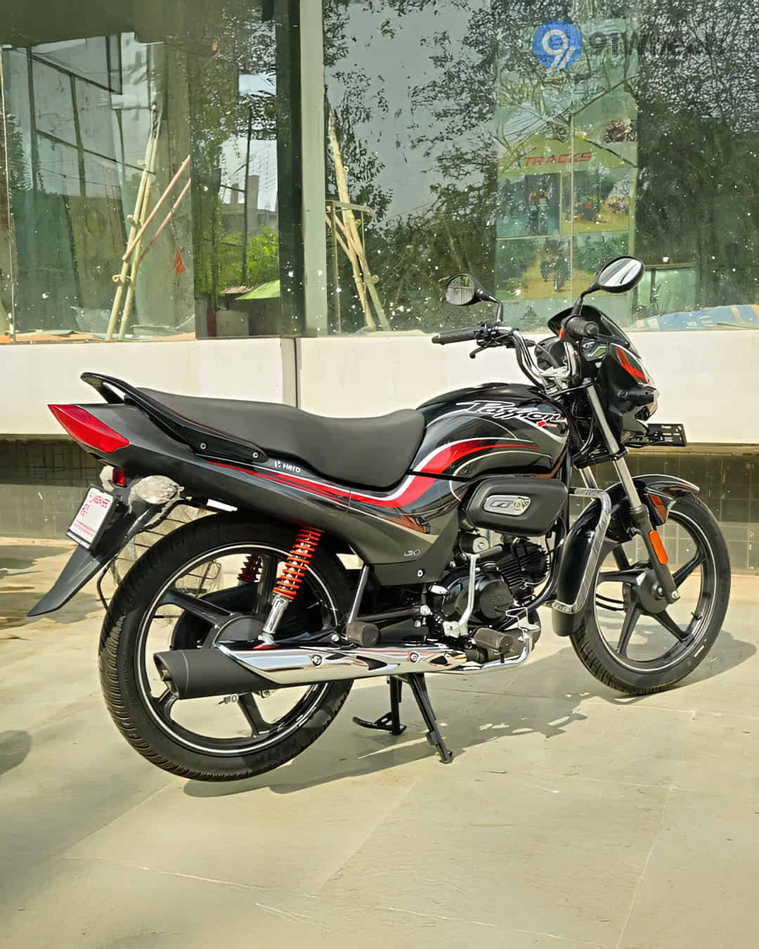 Right Rear Three Quarter