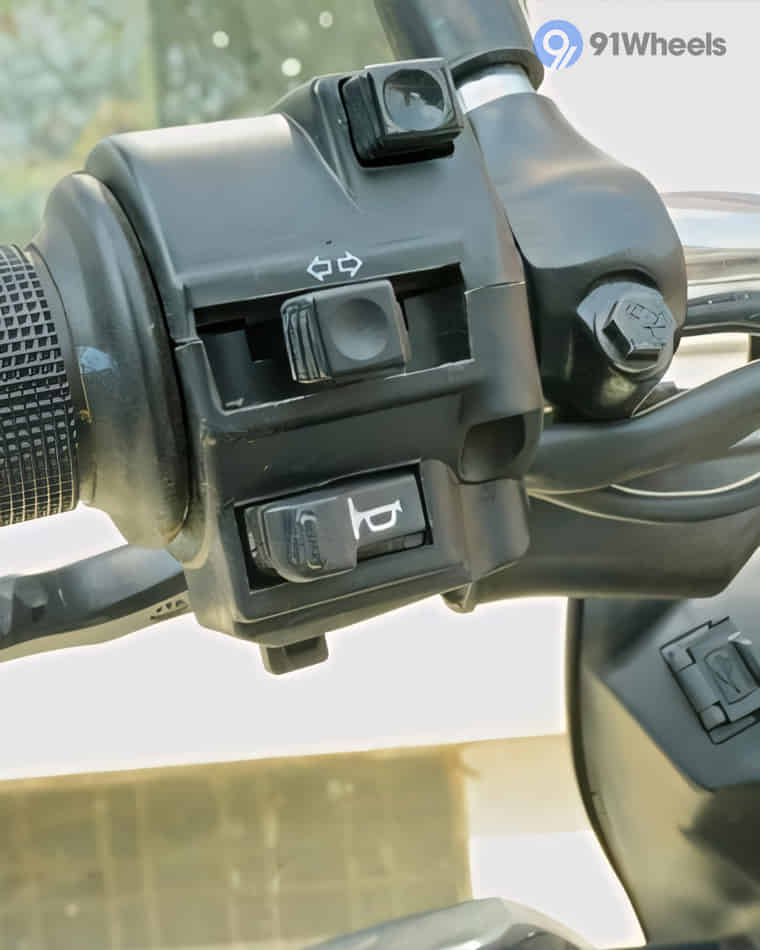 Handlebar & Console Area - 4